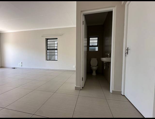3 BEDROOM TOWNHOUSE TO LET IN PARKLANDS